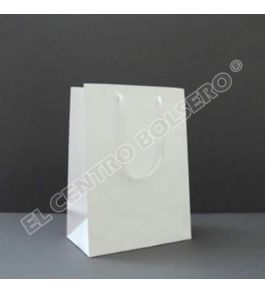 bolsas de papel bond blanco con asas de macrame mediana